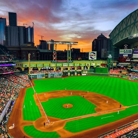 U1 Penthouse Downtown Houston Rental Car Available Apt 1Br 1Bth Gym Sleep Good Екстер'єр фото